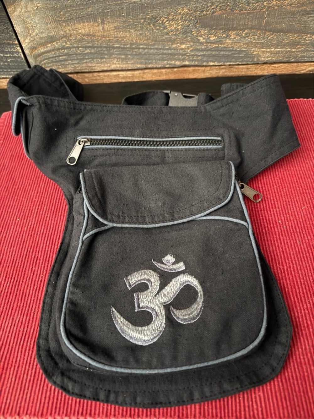 Purple Mandala Pattern Crossbody Bag - Picture 3 of 4